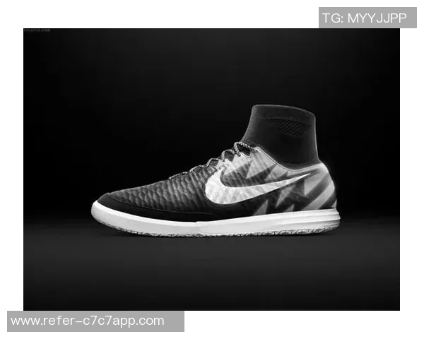 探索耐克平底足球鞋的卓越性能与舒适体验助力每位球员的赛场表现