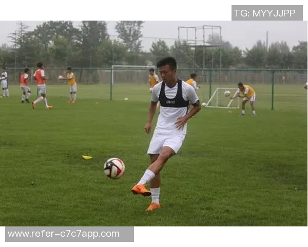 提升足球技能的智能教练软件助你成为球场明星